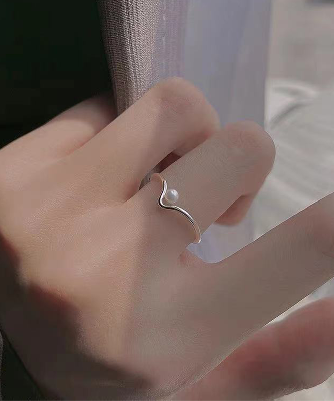 Goinluck レディース 韓国風 シック エレガント シンプル Vタイプ パール ファッション 指輪